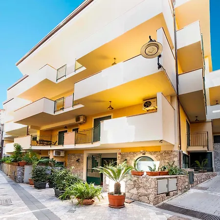 Aparthotel Le Tartarughe Letojanni