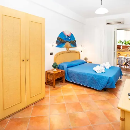 Le Tartarughe מלון דירות 4*