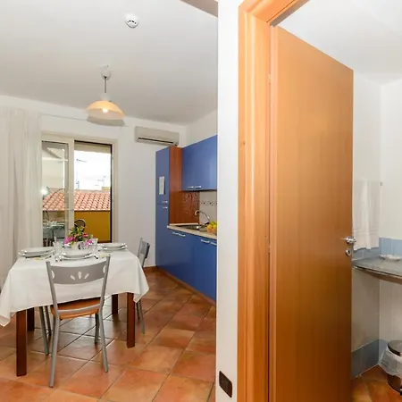 Le Tartarughe Aparthotel 4*
